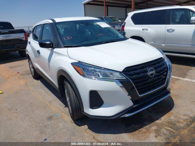  Salvage Nissan Kicks