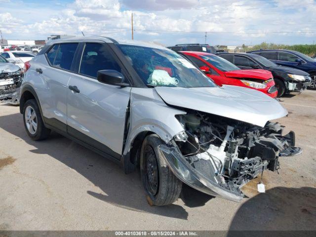  Salvage Nissan Kicks