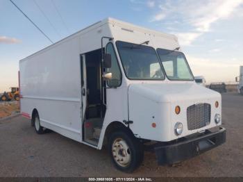  Salvage Freightliner Chassis