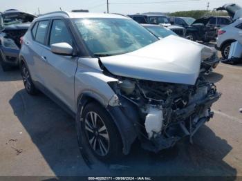  Salvage Nissan Kicks