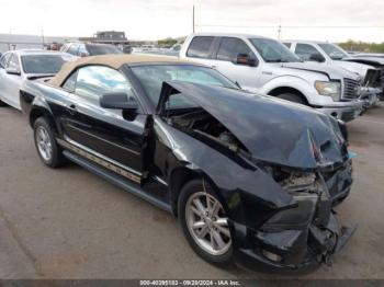  Salvage Ford Mustang