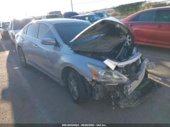  Salvage Nissan Altima