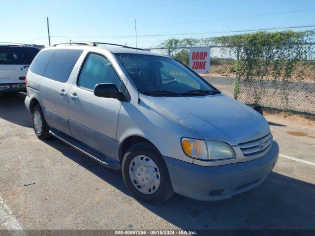  Salvage Toyota Sienna