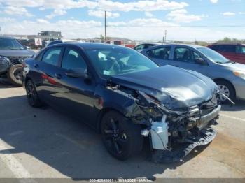  Salvage Hyundai ELANTRA