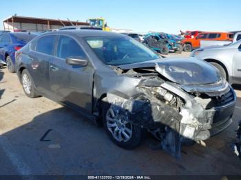  Salvage Nissan Altima