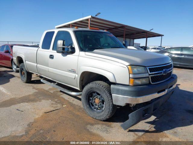  Salvage Chevrolet Silverado 2500