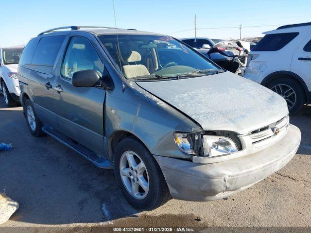  Salvage Toyota Sienna