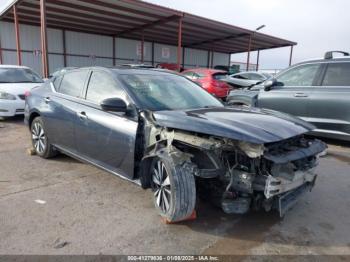  Salvage Nissan Altima