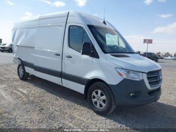  Salvage Mercedes-Benz Sprinter 2500