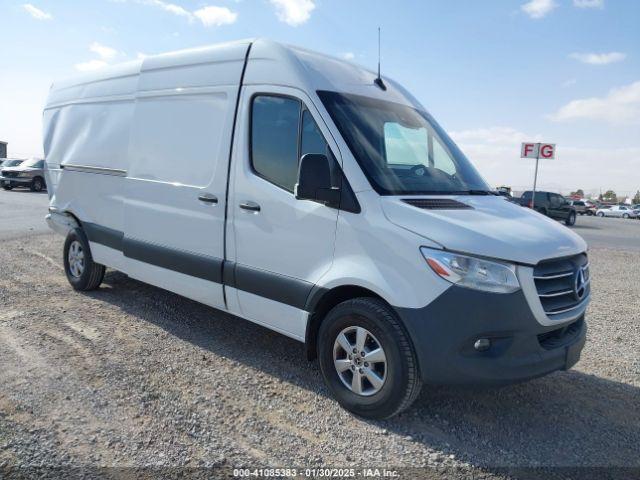  Salvage Mercedes-Benz Sprinter 2500