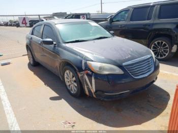  Salvage Chrysler 200