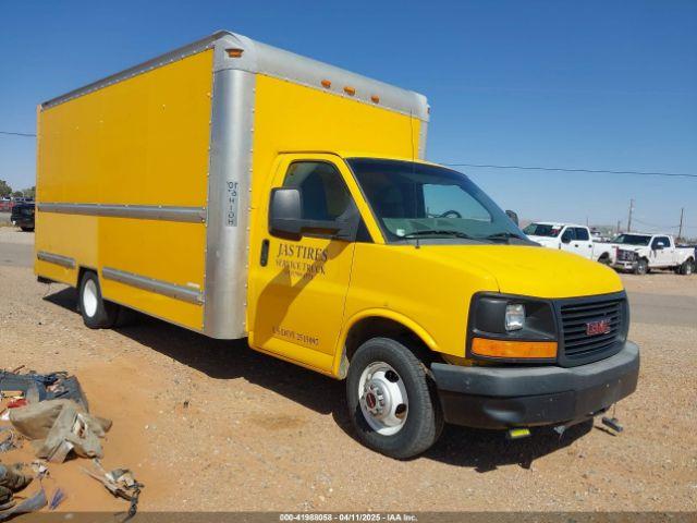  Salvage General Motors Savana Cutaway