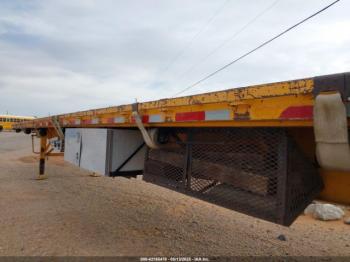  Salvage Great Dane Trailers