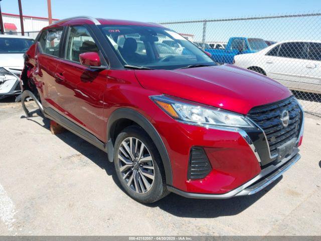  Salvage Nissan Kicks