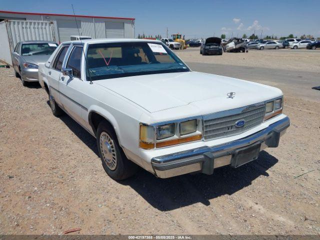  Salvage Ford Crown Victoria