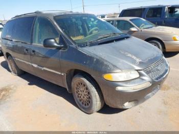  Salvage Chrysler Town & Country