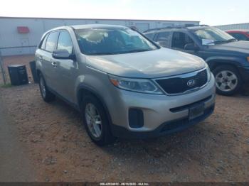  Salvage Kia Sorento
