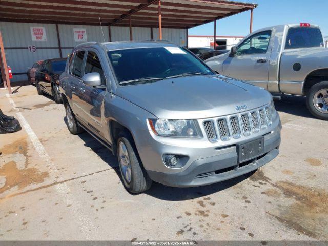  Salvage Jeep Compass