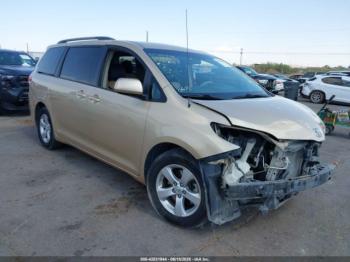  Salvage Toyota Sienna