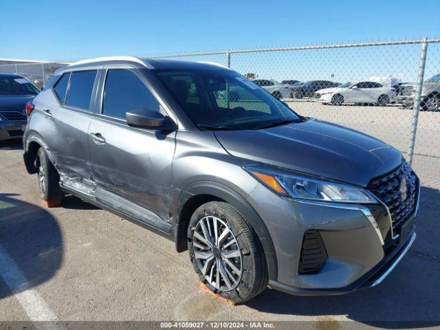  Salvage Nissan Kicks