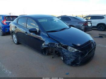  Salvage Toyota Yaris