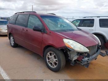  Salvage Toyota Sienna