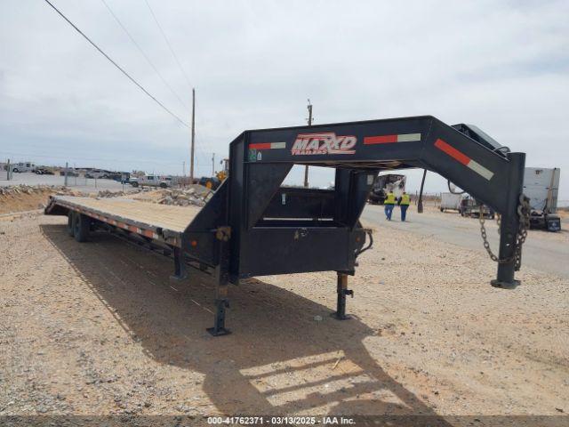  Salvage Maxxd Trailers 35x