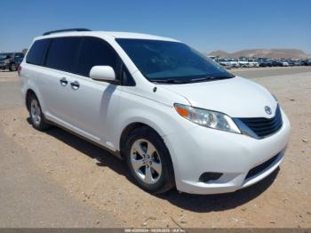  Salvage Toyota Sienna