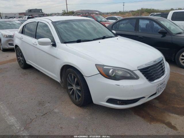  Salvage Chrysler 200