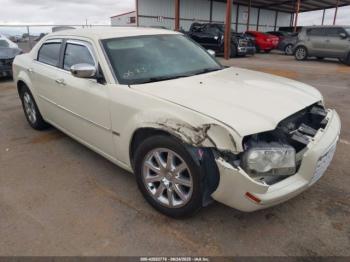 Salvage Chrysler 300