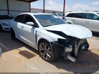  Salvage Chrysler 200