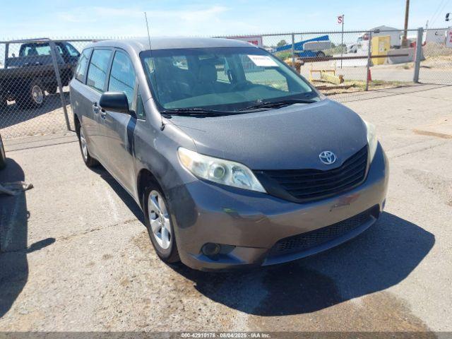  Salvage Toyota Sienna