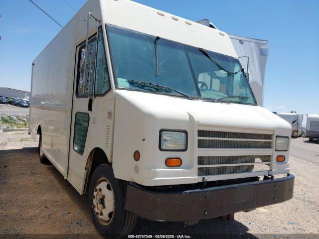  Salvage Freightliner Chassis