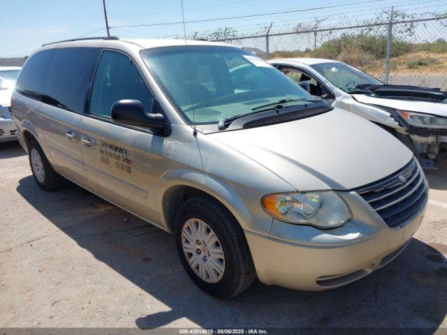  Salvage Chrysler Town & Country