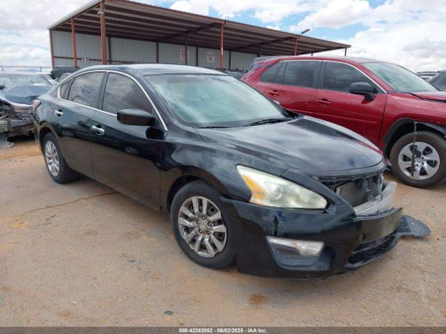  Salvage Nissan Altima