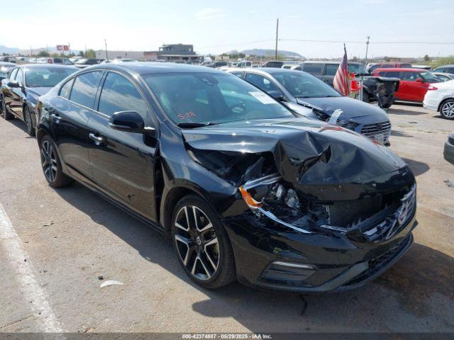  Salvage Volvo S60