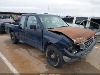  Salvage Isuzu Conventional