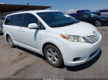  Salvage Toyota Sienna