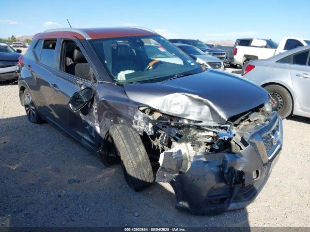  Salvage Nissan Kicks