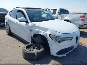  Salvage Alfa Romeo Stelvio