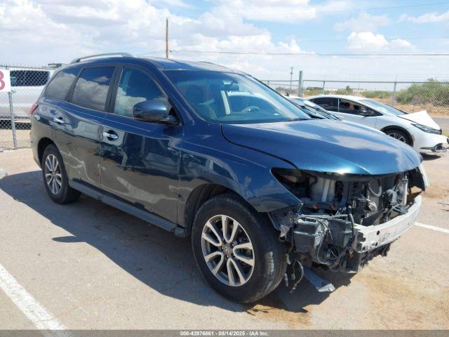  Salvage Nissan Pathfinder