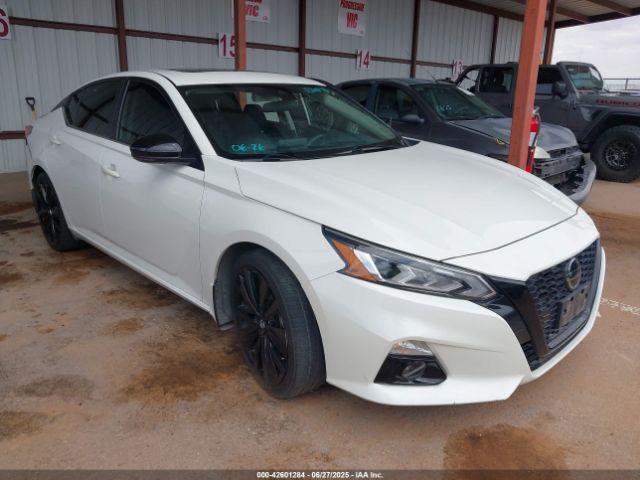  Salvage Nissan Altima