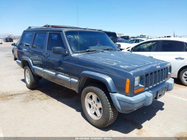  Salvage Jeep Cherokee