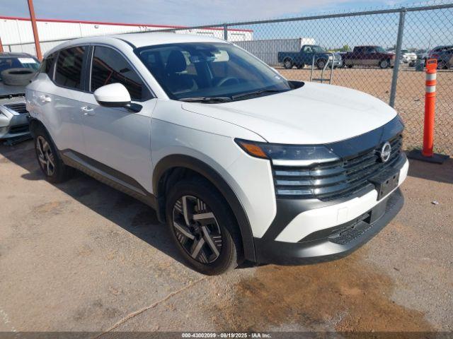  Salvage Nissan Kicks