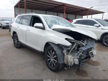 Salvage Toyota Highlander