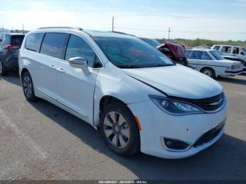  Salvage Chrysler Pacifica