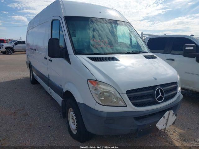  Salvage Mercedes-Benz Sprinter 2500