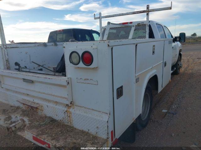 Chevrolet Silverado 3500 Work Truck Image 13