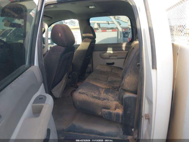 Chevrolet Silverado 3500 Work Truck Image 5