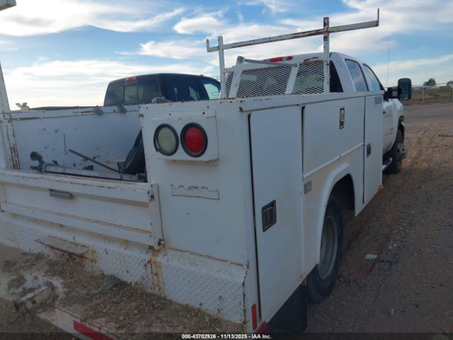 Chevrolet Silverado 3500 Work Truck Image 2